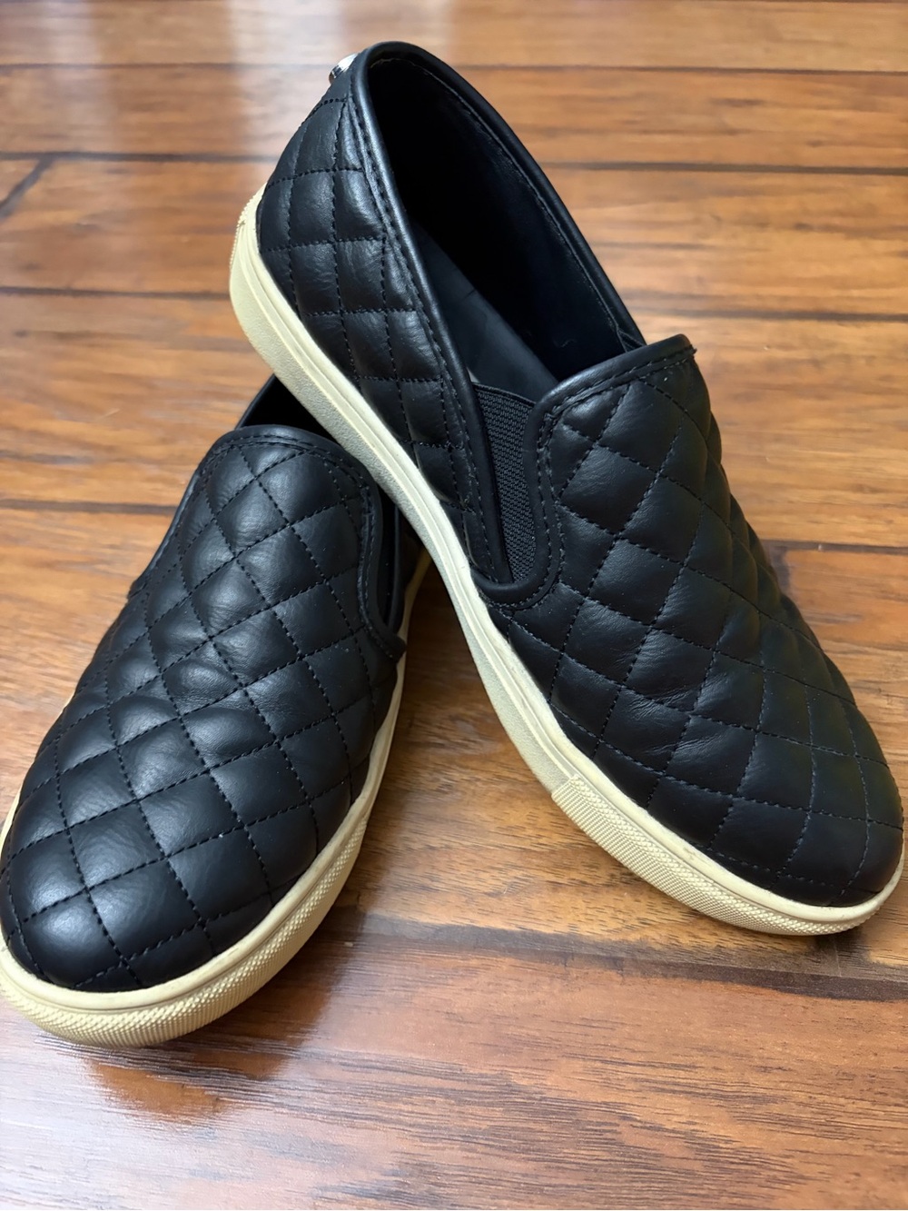 Women’s Steve Madden Black Quilted Slip-On Sneakers Size 7.5